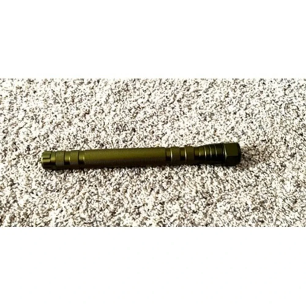 Set of 2 handheld‎ flashlights w/magnetic  tips brown/blue working